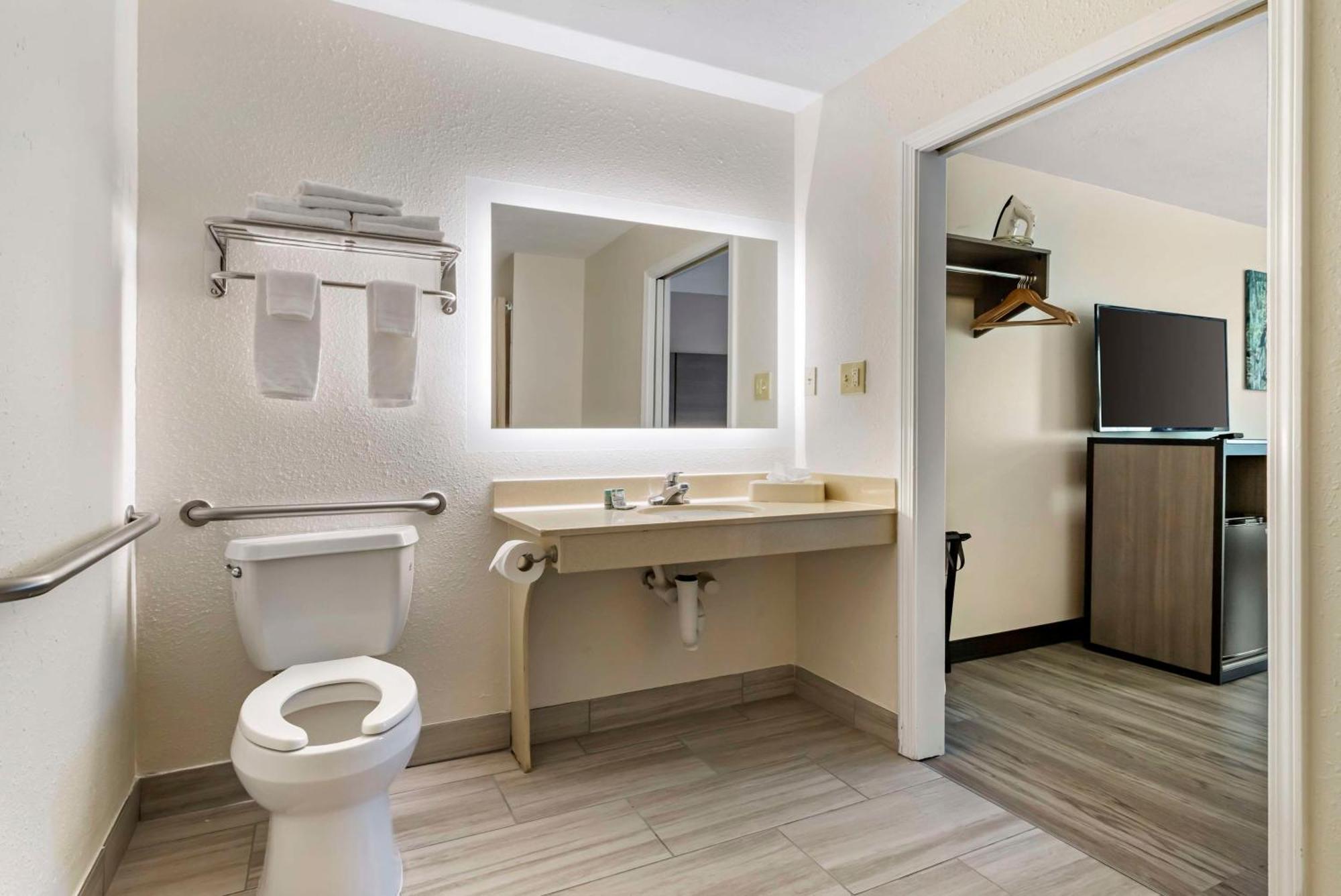 Best Western Of Alexandria Inn & Suites & Conference Center Экстерьер фото