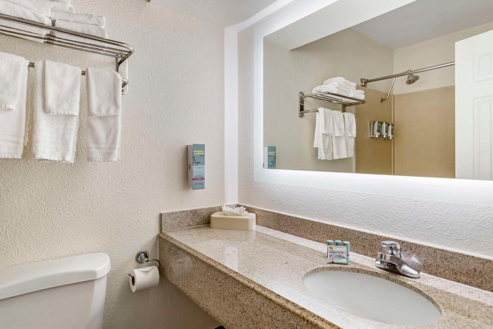 Best Western Of Alexandria Inn & Suites & Conference Center Экстерьер фото